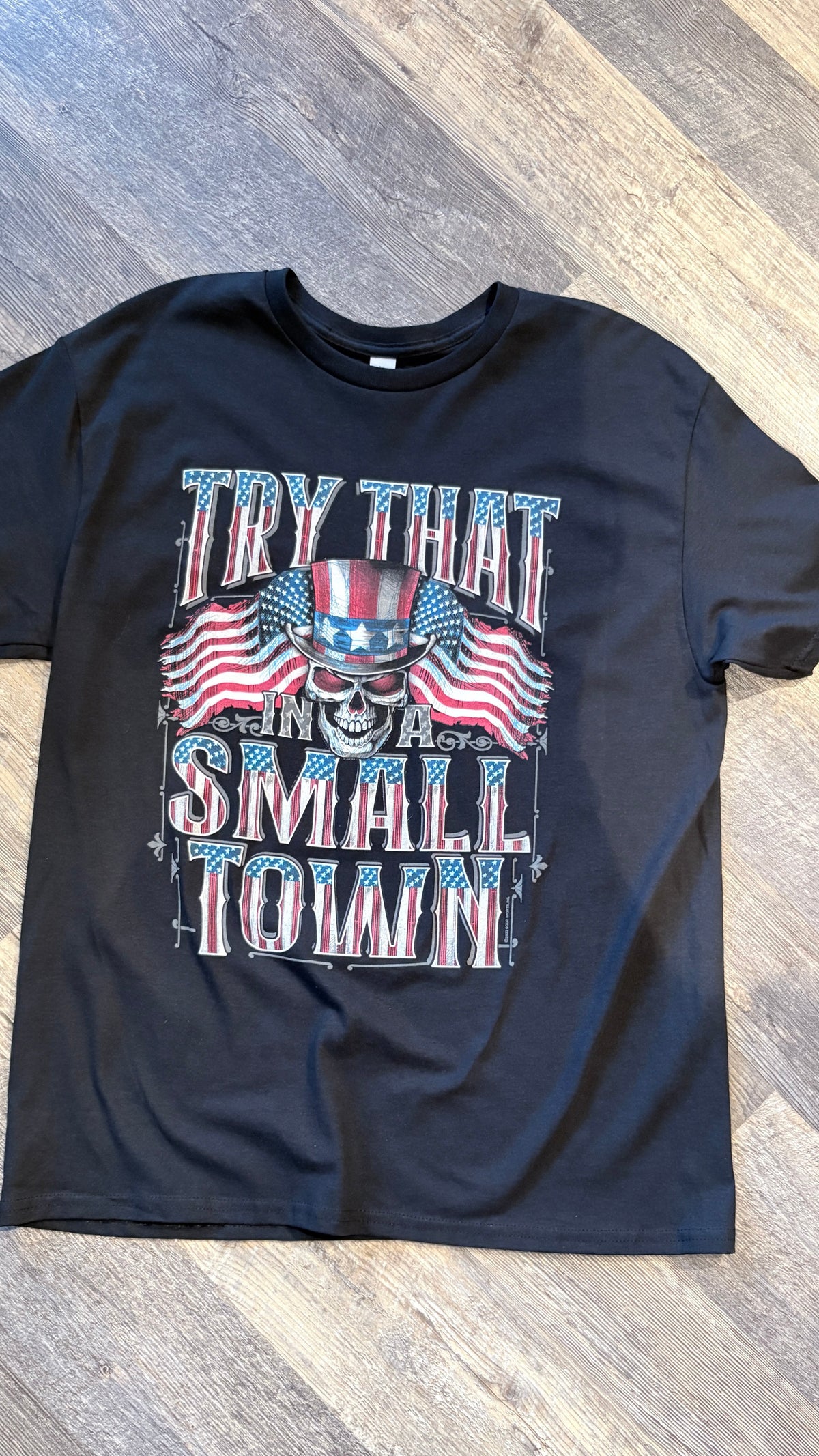 T-Shirt - Men's SS Try That In A Small Town - Black
