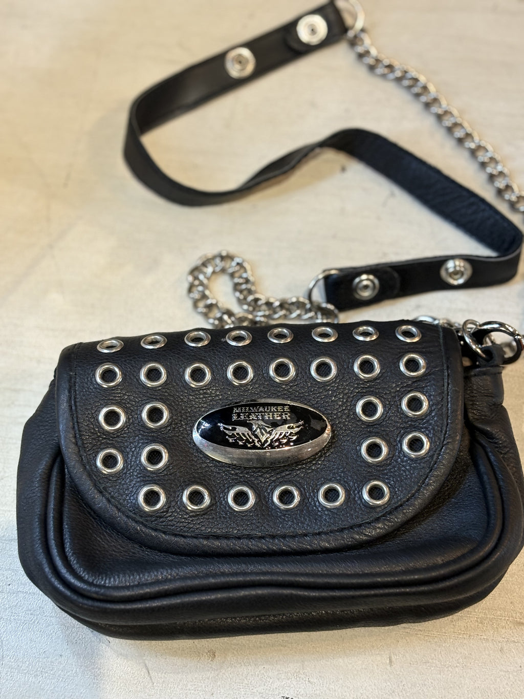 Shoulder Bag - Ladies Leather/Chain Strap - Black